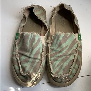 Sanuk slipons